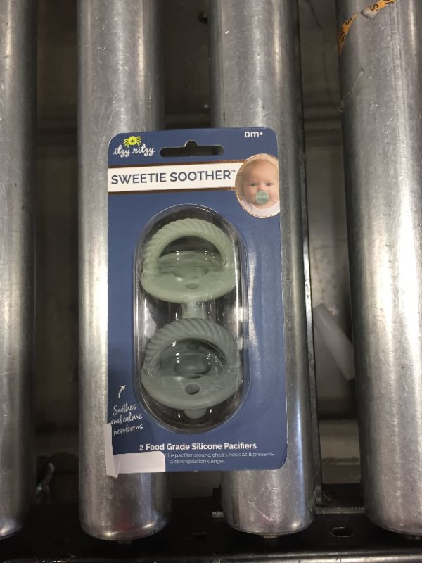 Photo 2 of weetie Soother Pacifier Set of 2