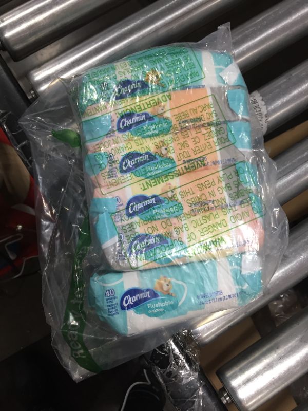 Photo 1 of Charmin flushable wipes
