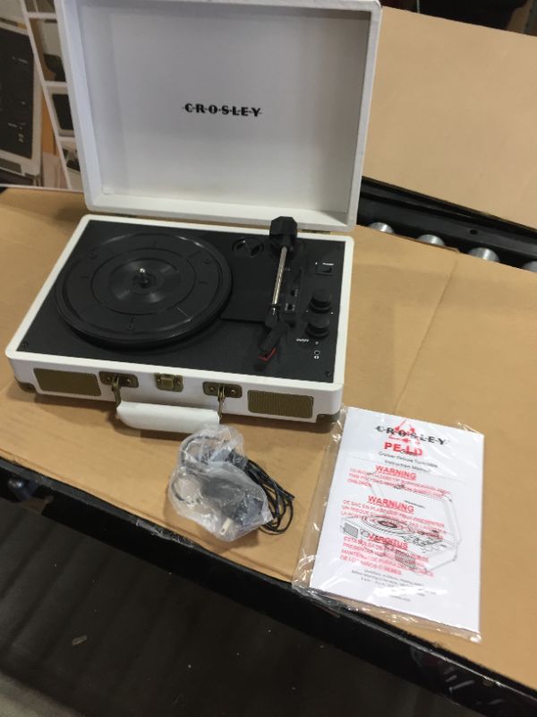 Photo 2 of Crosley Cruiser Turntable White Sand
