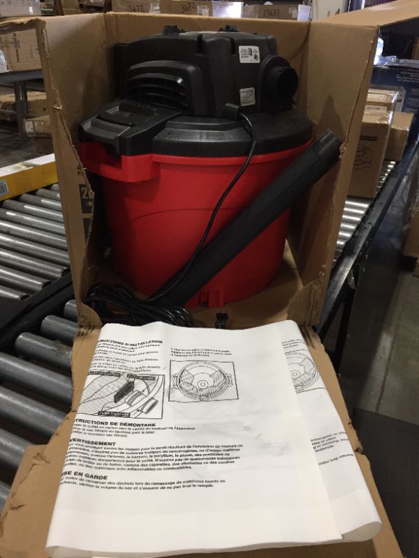 Photo 2 of CRAFTSMAN CMXEVBE17595 16 Gallon 6.5 Peak HP Wet/Dry Vac, Heavy-Duty Shop Vacuum with Attachments , Red
