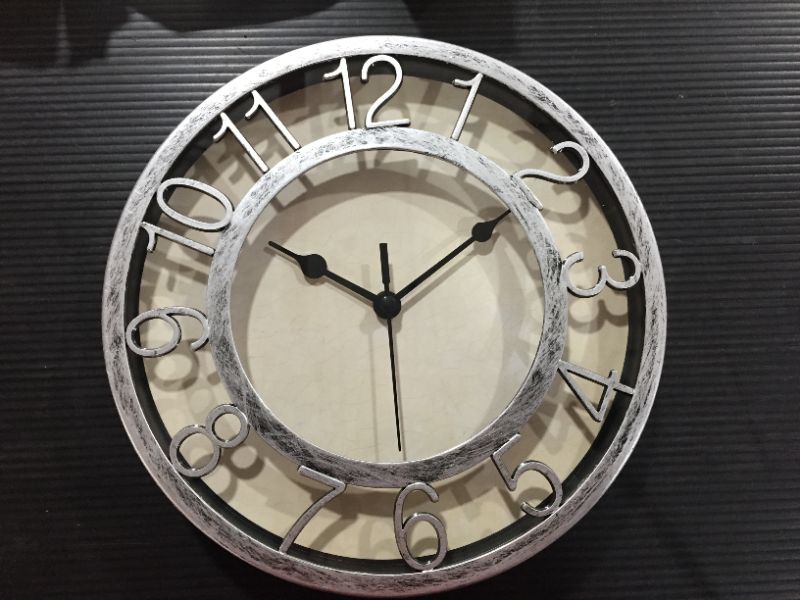 Photo 1 of 8" Vintage Quiet Sweep Quality Wall Clock