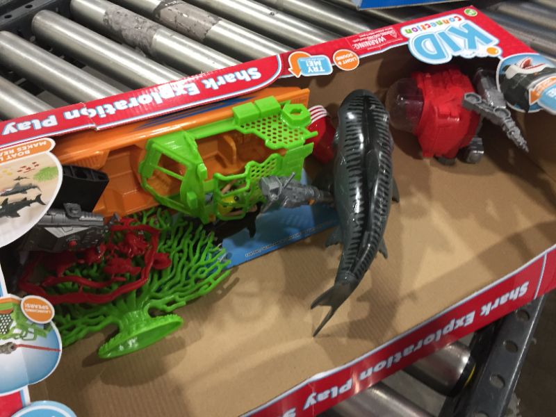 Photo 2 of Kid Connection Shark Exploration Play Set, 31 Pieces