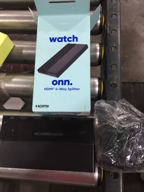 Photo 2 of onn. 4-Port High Speed 4K HDMI Splitter For HDTVs Monitors and Projectors
