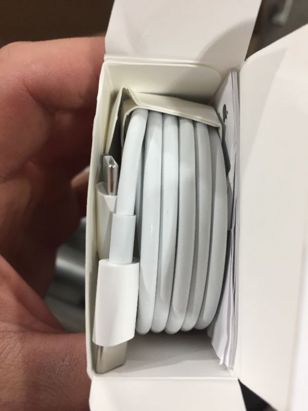 Photo 3 of Apple USB-C Charge Cable (2 m) [PACKAGING MAY DIFFER]
