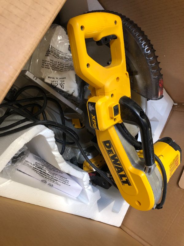 Photo 4 of DEWALT Miter Saw, 12-Inch, Double Bevel, Compound, XPS Cutline, 15-Amp (DWS716XPS)
