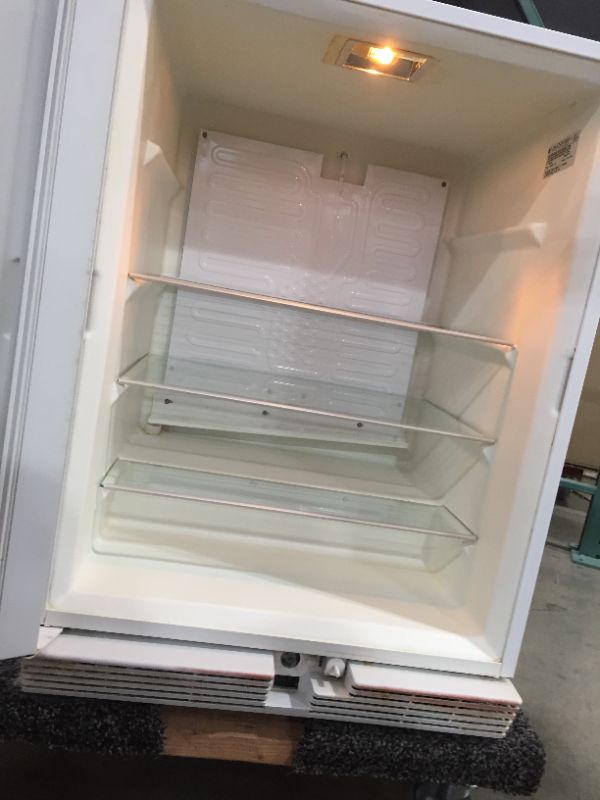 Photo 5 of uline household fridge white 75r