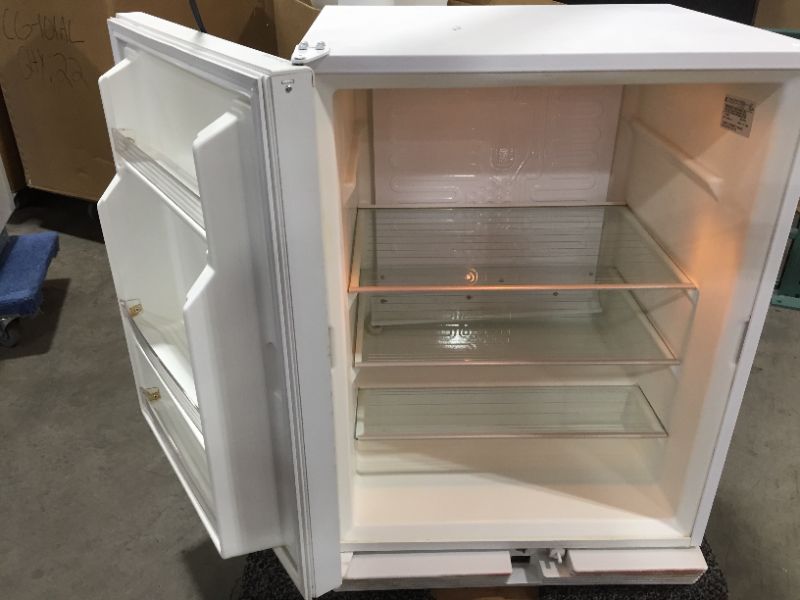 Photo 7 of uline household fridge white 75r