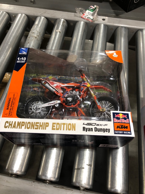 Photo 2 of KTM 450 SX-F #1 Ryan Dungey Red Bull Factory Racing Championship Edition 1/10 Diecast Motorcycle Model by New Ray
