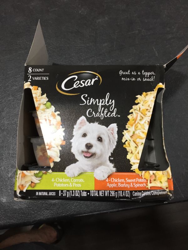 Photo 2 of CESAR SIMPLY CRAFTED Adult Wet Dog Food Cuisine Complement Variety Pack, Chicken, Carrot, Potato & Peas, & Chicken, Sweet Potato, Apple, Barley & Spinach, (8) 1.3-oz Tub - BEST BY 11/12/2022
