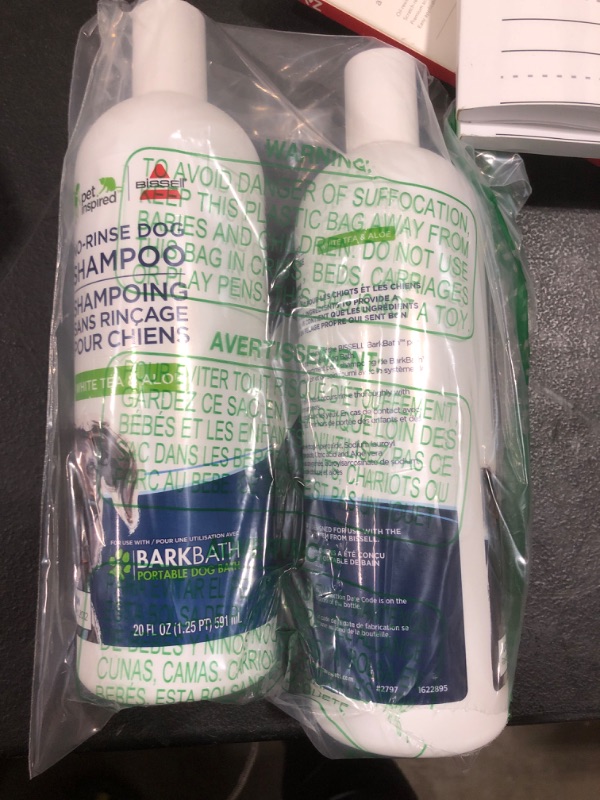 Photo 2 of Bissell No-Rinse Dog Shampoo for BARKBATH (2-Pack)
