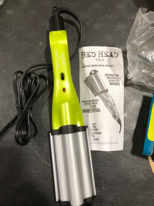 Photo 2 of Bed Head Wave Artist Ceramic Deep Hair Waver for Beachy Waves, Green
