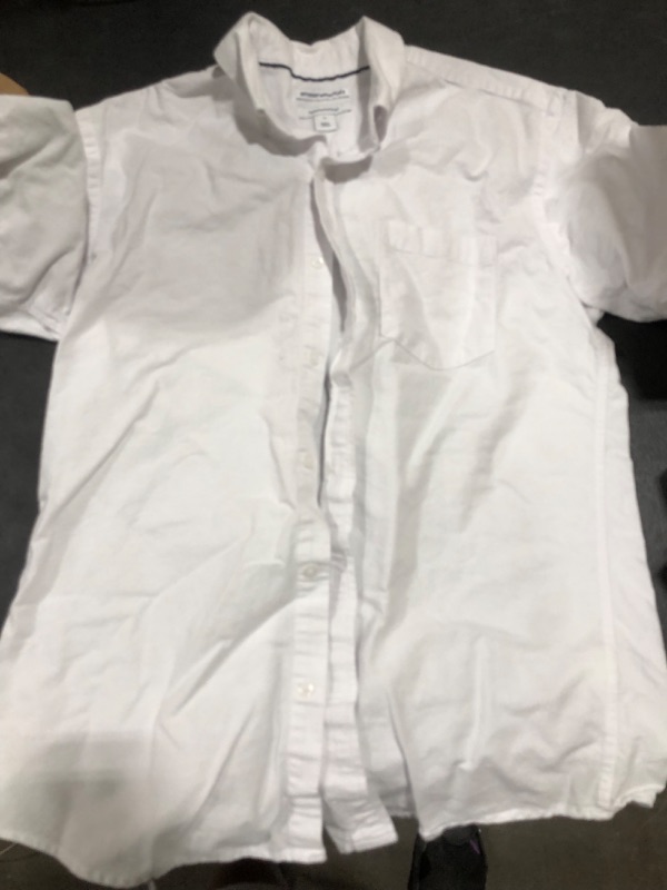 Photo 1 of AMAZON ESSENTIALS WHITE COLLARED SHIRT
SIZE M