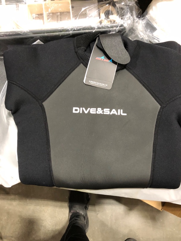 Photo 1 of DIVE SAIL WETSUIT 
SIZE M