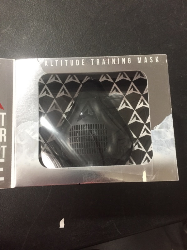 Photo 2 of Adurance High Altitude Breathing Training Mask
