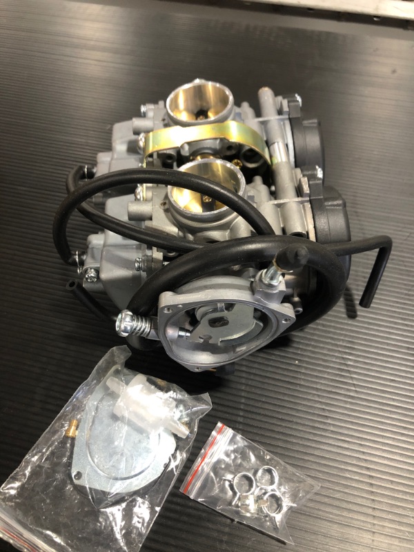 Photo 1 of CARBURETOR (Model unknown not exact as stock)