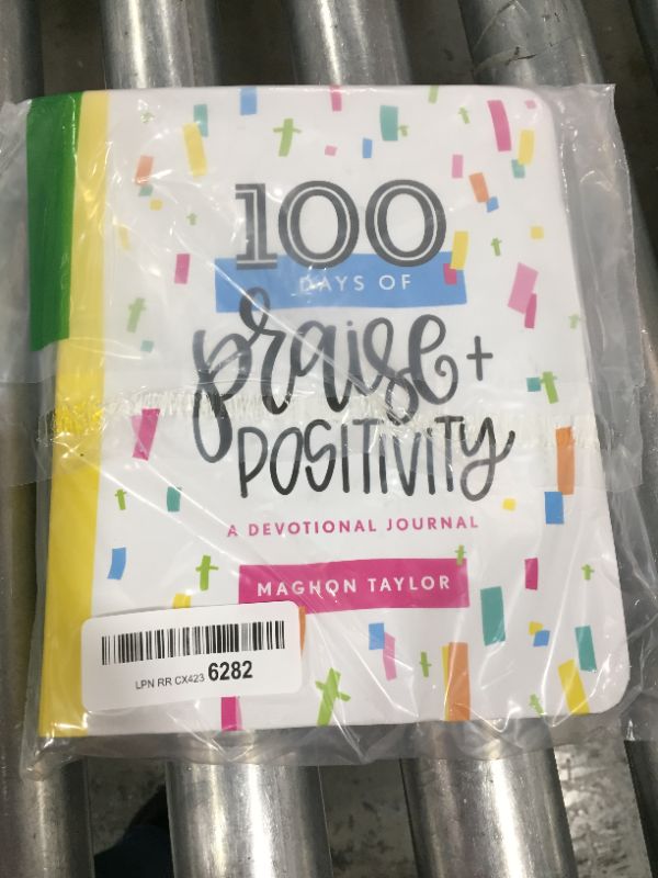 Photo 2 of 100 Days of Praise & Positivity: A Devotional Journal Paperback – January 11, 2022
