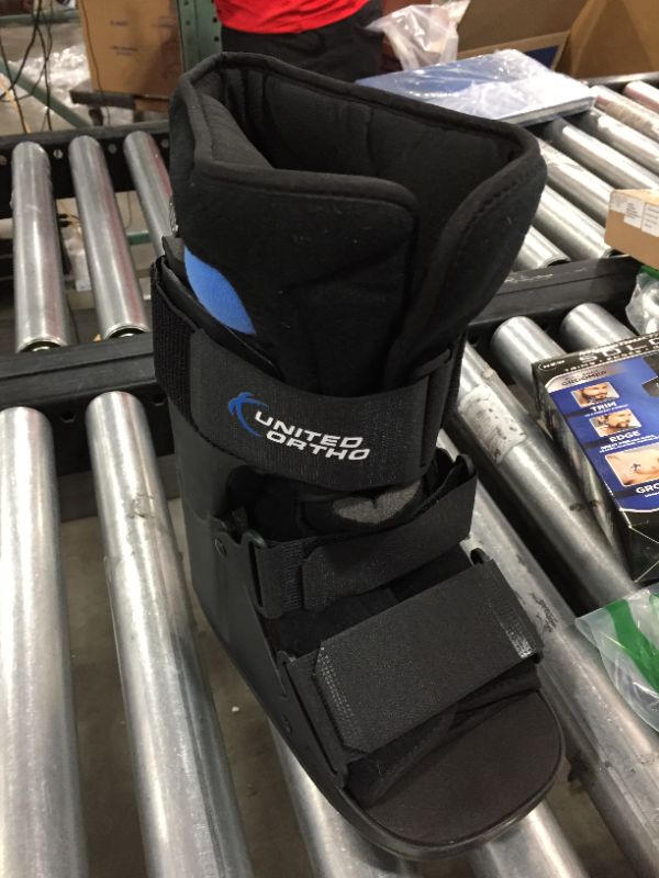 Photo 1 of United Ortho Short Air Cam Walker Fracture Boot, Fits Left or Right, Extra Small, Black
