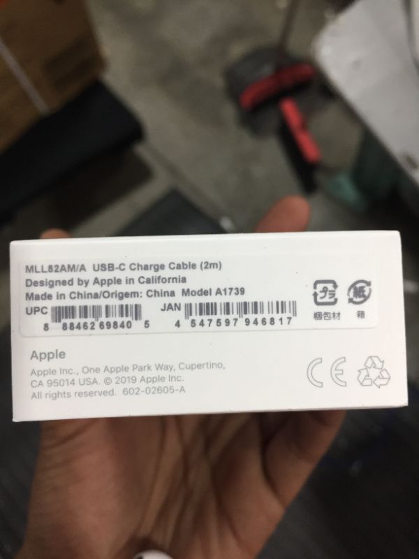 Photo 2 of Apple USB-C Charge Cable (2m)
