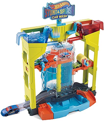 Photo 1 of Hot Wheels Mattel Stunt & Splash Car Wash Playset
