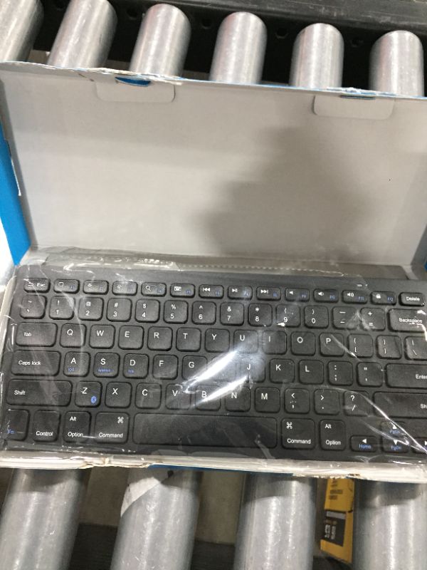 Photo 2 of Anker Bluetooth Ultra-Slim Keyboard (Black)
