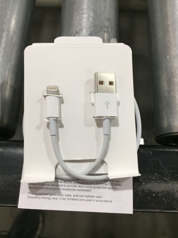 Photo 2 of Apple Lightning to USB Cable (0.5 m)
