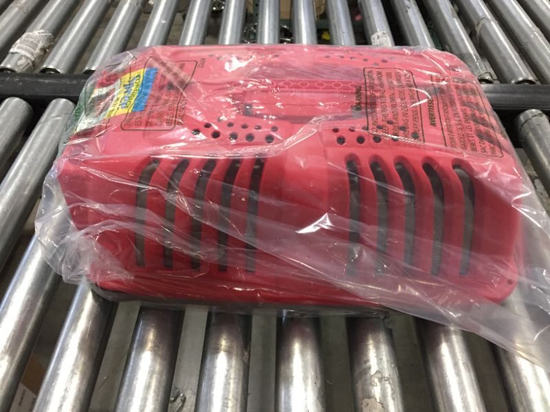 Photo 2 of 1419SPR Spree Pet Carrier, Red
