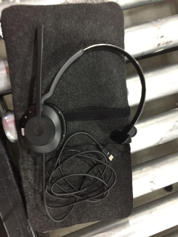 Photo 2 of Jabra Evolve2 30 UC Mono - Headset - on-ear - Wired - USB-C - Optimized for UC
