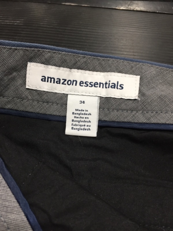 Photo 2 of Amazon Essentials Men's Slim-fit 7" Short SIZE 34