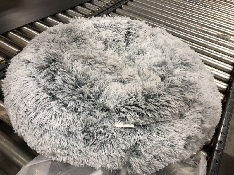 Photo 1 of 25 INCH WIDTH ROUND LIGHT GREY FUZZY PET BED