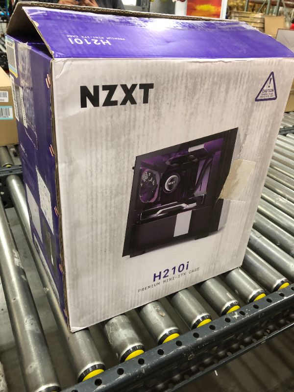 Photo 4 of NZXT - H210i Mini ITX Tower Case with Tempered Glass - Matte Black
