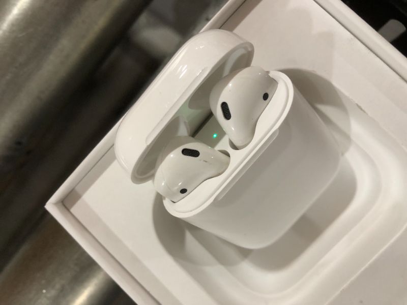 Photo 2 of Apple - AirPods with Charging Case (2nd generation) - White
