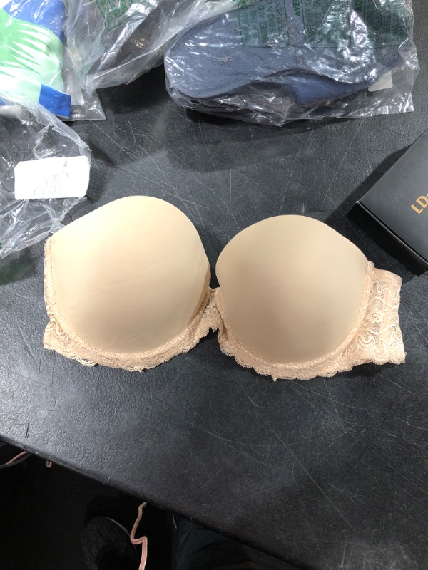 Photo 1 of 36C WOMEN'S STRAPLESS BRA- MISSING STRAPS 