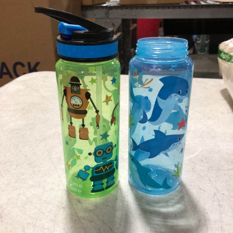 Photo 1 of child's boys girls water bottle pack of 2, missing 1 lid