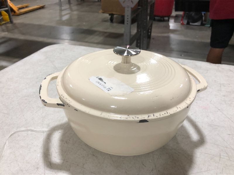 Photo 2 of Amazon Basics Enameled Cast Iron Covered Dutch Oven, 7.3-Quart, White
