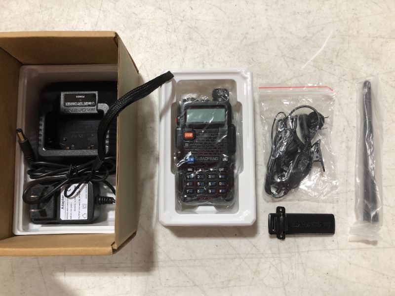 Photo 2 of BAOFENG UV-5R VHF/UHF Dual Band Radio 144-148MHz 420-450MHz Transceiver
