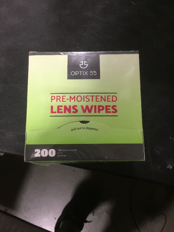Photo 1 of Optix 55 Lens Wipes, 200 Count Pre-Moistened Eyeglass Cleaning Wipes
