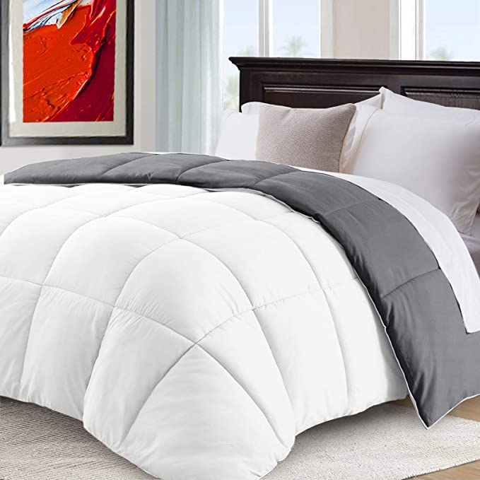 Photo 1 of CHOPINMOON All Season California King Comforter Cooling Quilted Down Alternative Duvet Insert with 8 Corner Tabs,Luxury,Fluffy,Reversible,White/Grey,90 x 102 inches
