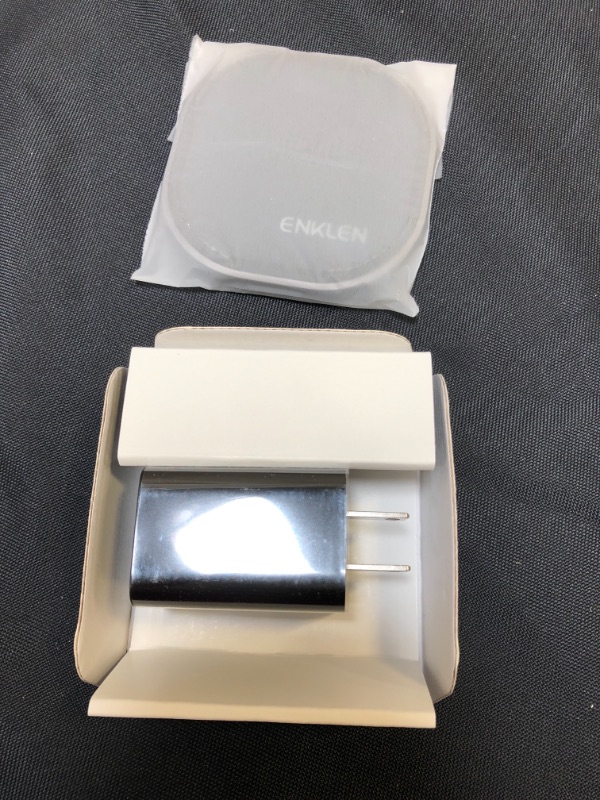 Photo 1 of Enklen Fast Wireless Charger
