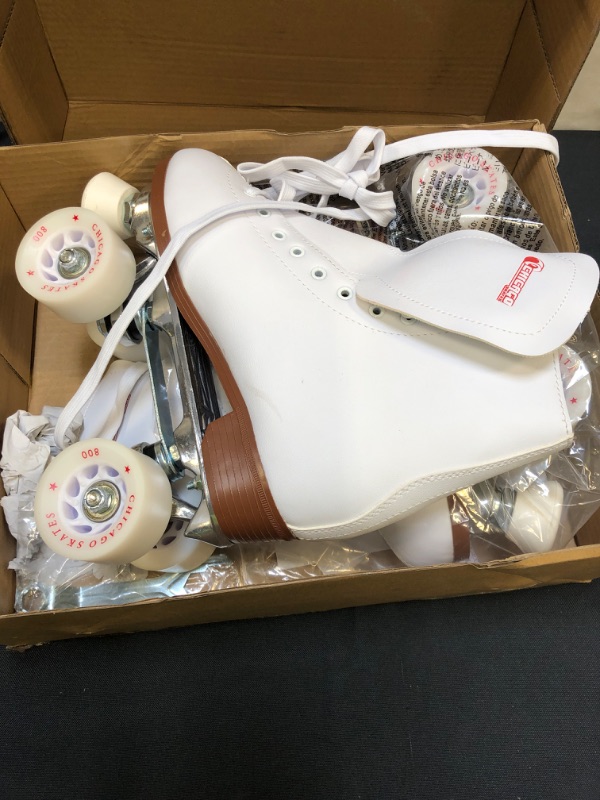 Photo 2 of -SIZE 8- CHICAGO Skates Deluxe Leather Lined Rink Skate Ladies and Girls
