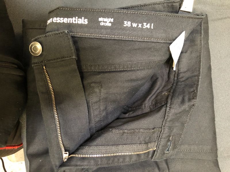 Photo 1 of Amazon Essentials Men's Jean Size 38Wx34L
