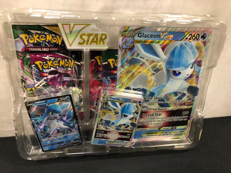 Photo 4 of Pokemon Cards: Glaceon VSTAR Special Collection
