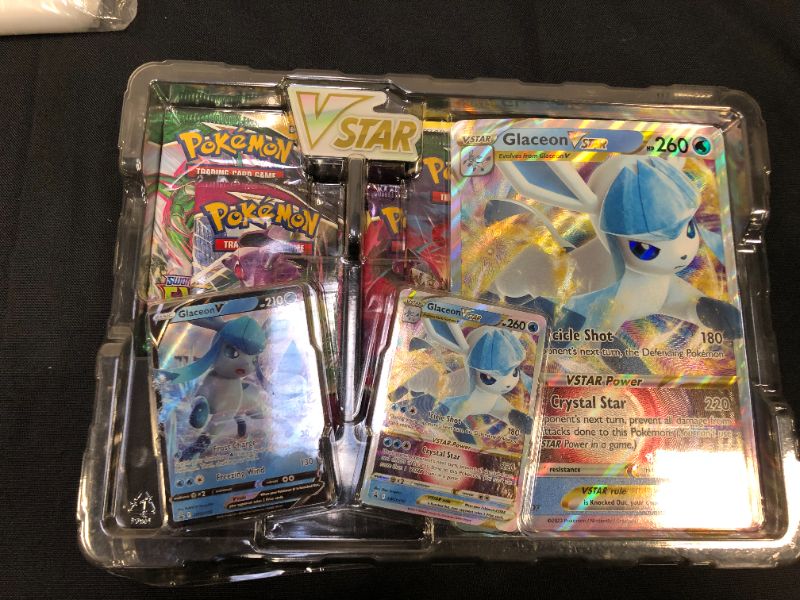 Photo 3 of Pokemon Cards: Glaceon VSTAR Special Collection
