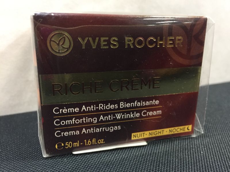 Photo 4 of Yves Rocher Face Moisturizer Riche Creme Anti-wrinkle Comforting Night Cream with precious oils, for Mature Skin + Dry skin, 50 ml jar
