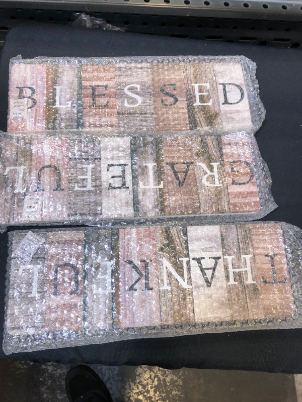 Photo 1 of wall decorations