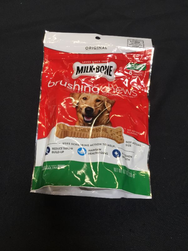 Photo 2 of Milk-Bone Original Brushing Chews Daily Dental Dog Treats, Large, 6 count 09/2022