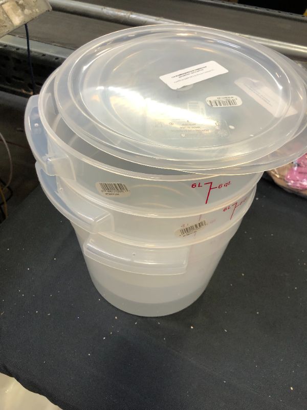 Photo 2 of 3 Cambro RFS6PP190 Camwear 6-Quart Round Food Storage Container, Polypropylene, Translucent, NSF
with 2 lids