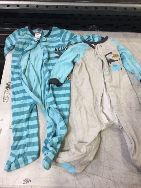 Photo 1 of gerber Bab y 2 pack long sleeve full onesies size 3-6mo