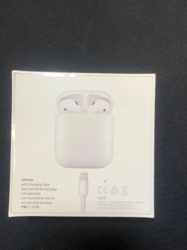 Photo 4 of Apple AirPods (2nd Generation)
