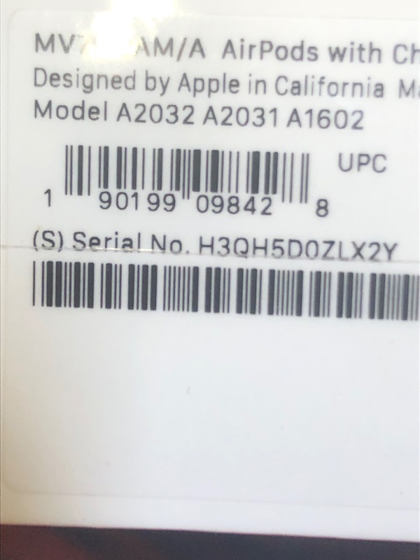 Photo 1 of Apple AirPods (2nd Generation)
