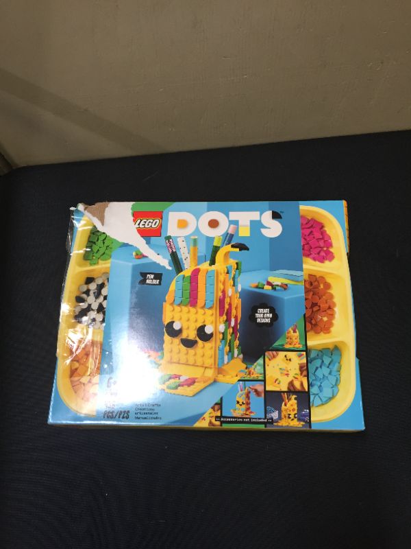 Photo 4 of LEGO 41948 DOTS Cute Banana Pen Holder
